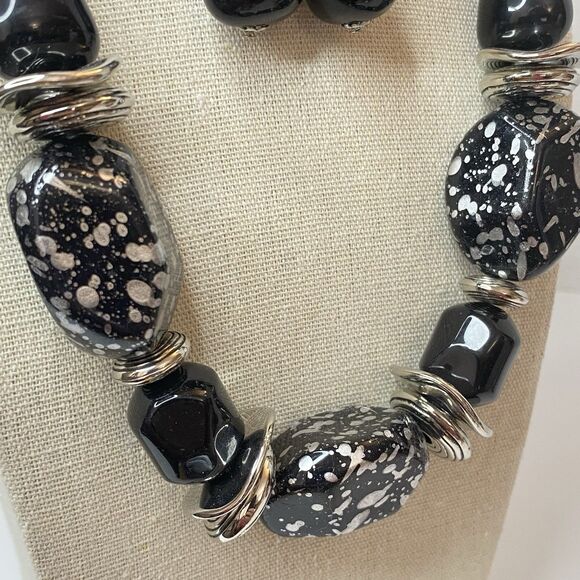 Paparazzi 'In Good Glazes' Black Silver Chunky Beaded Necklace & Earring Set - Picture 3 of 4